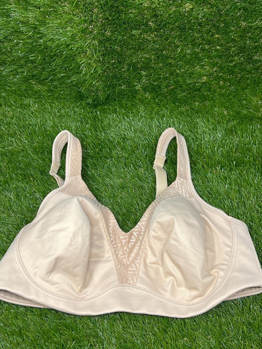 Playtex 36D NO TAG 4699 Beige 18 Hour Bounce Control Wirefree Bra